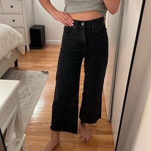 Abercrombie & Fitch Wide Leg Crop Jeans